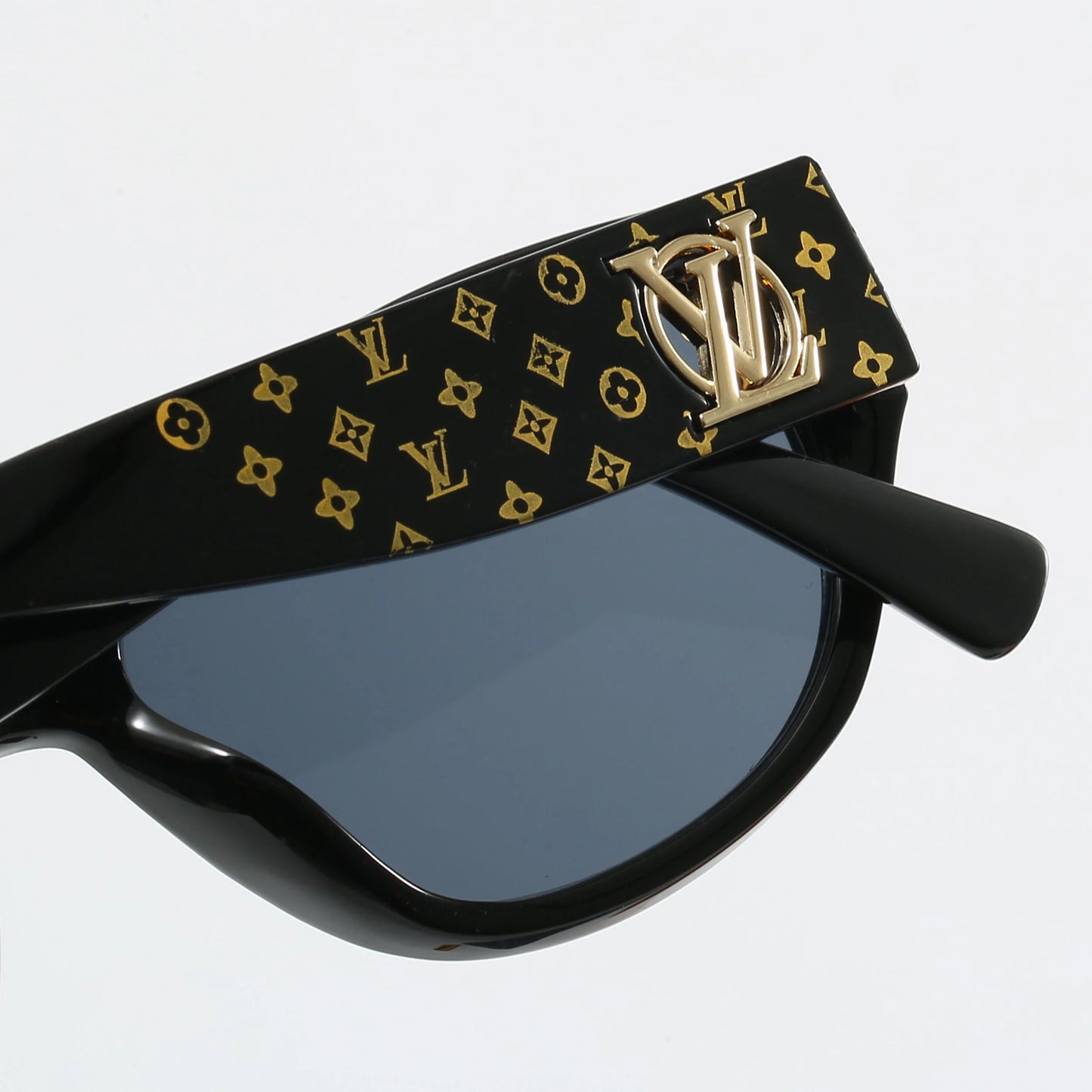 6 colors of new popular small frame sunglasses 82018