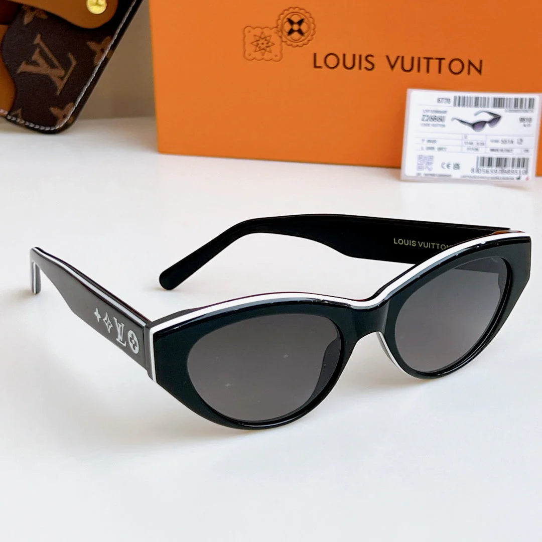 A classic shape with a striking contrast of colors, highlighting the ingenuity of the design