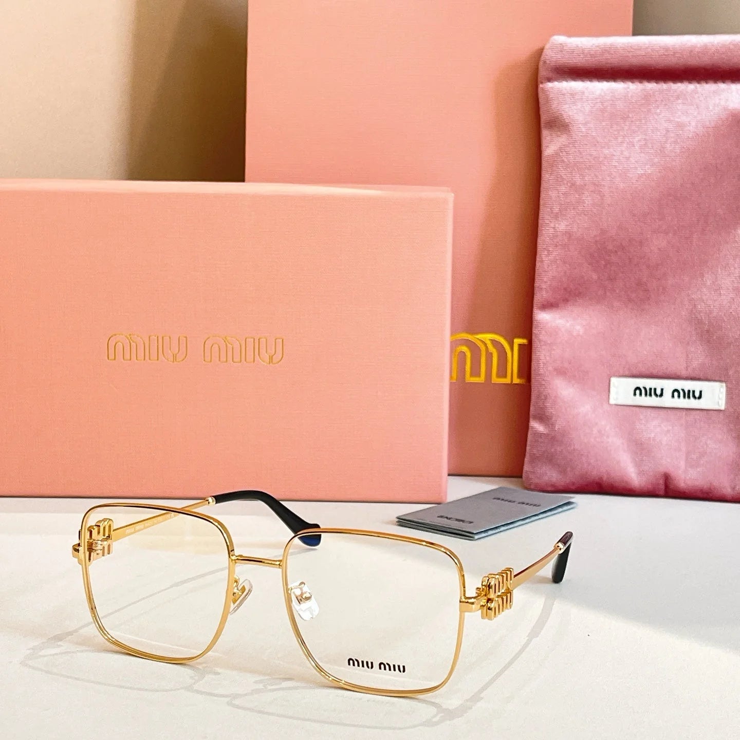 Transparent full frame metal sunglasses