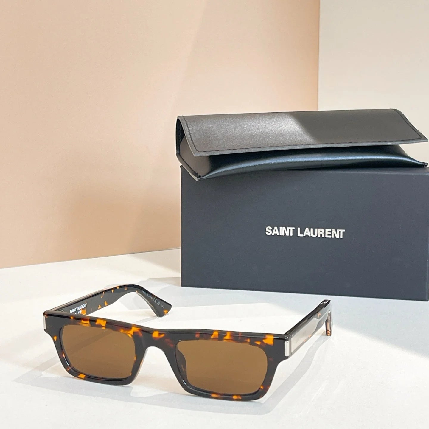 New full frame square sunglasses