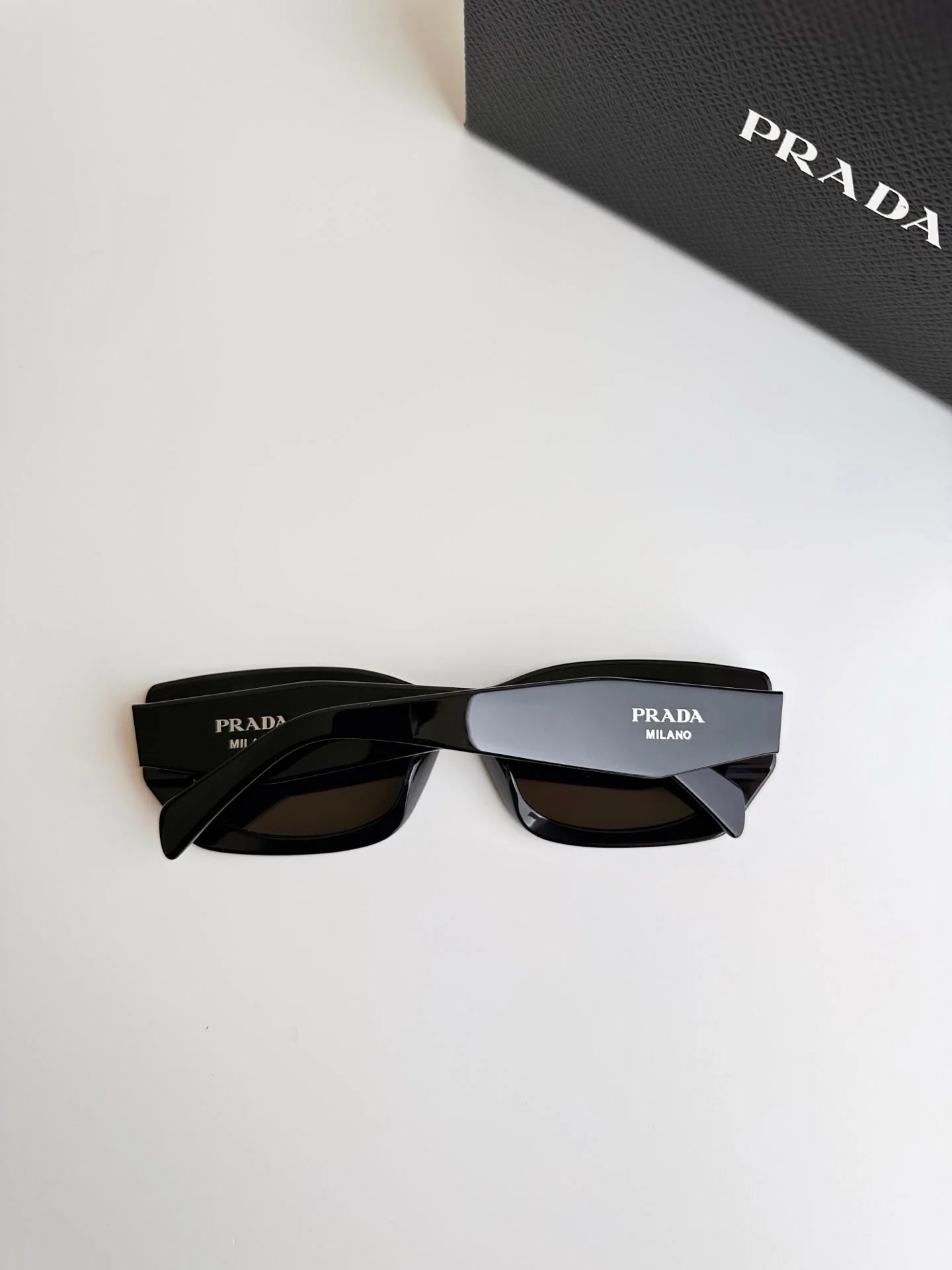 4 colors polygonal square frame sunglasses P00090