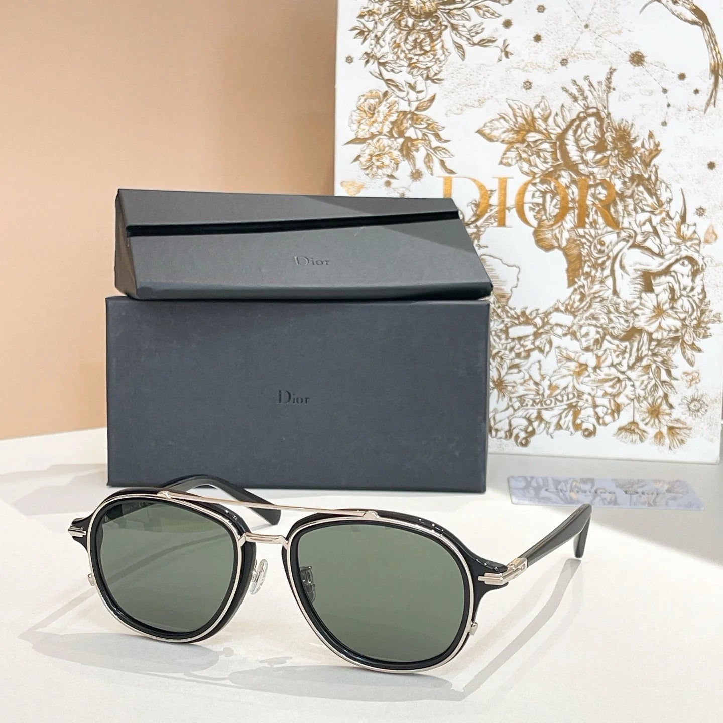 New round sunglasses