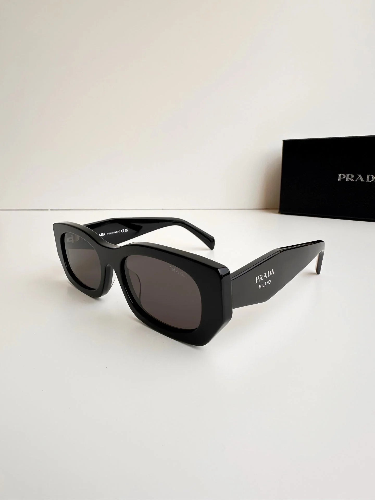 4 colors polygonal square frame sunglasses P00090