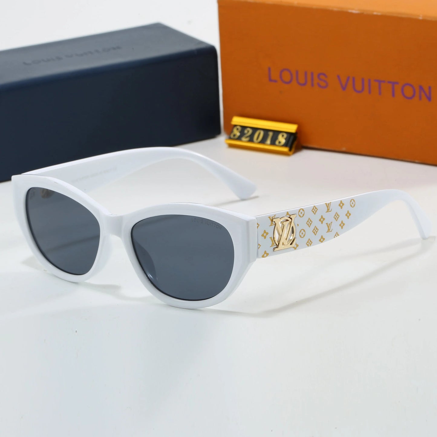 6 colors of new popular small frame sunglasses 82018