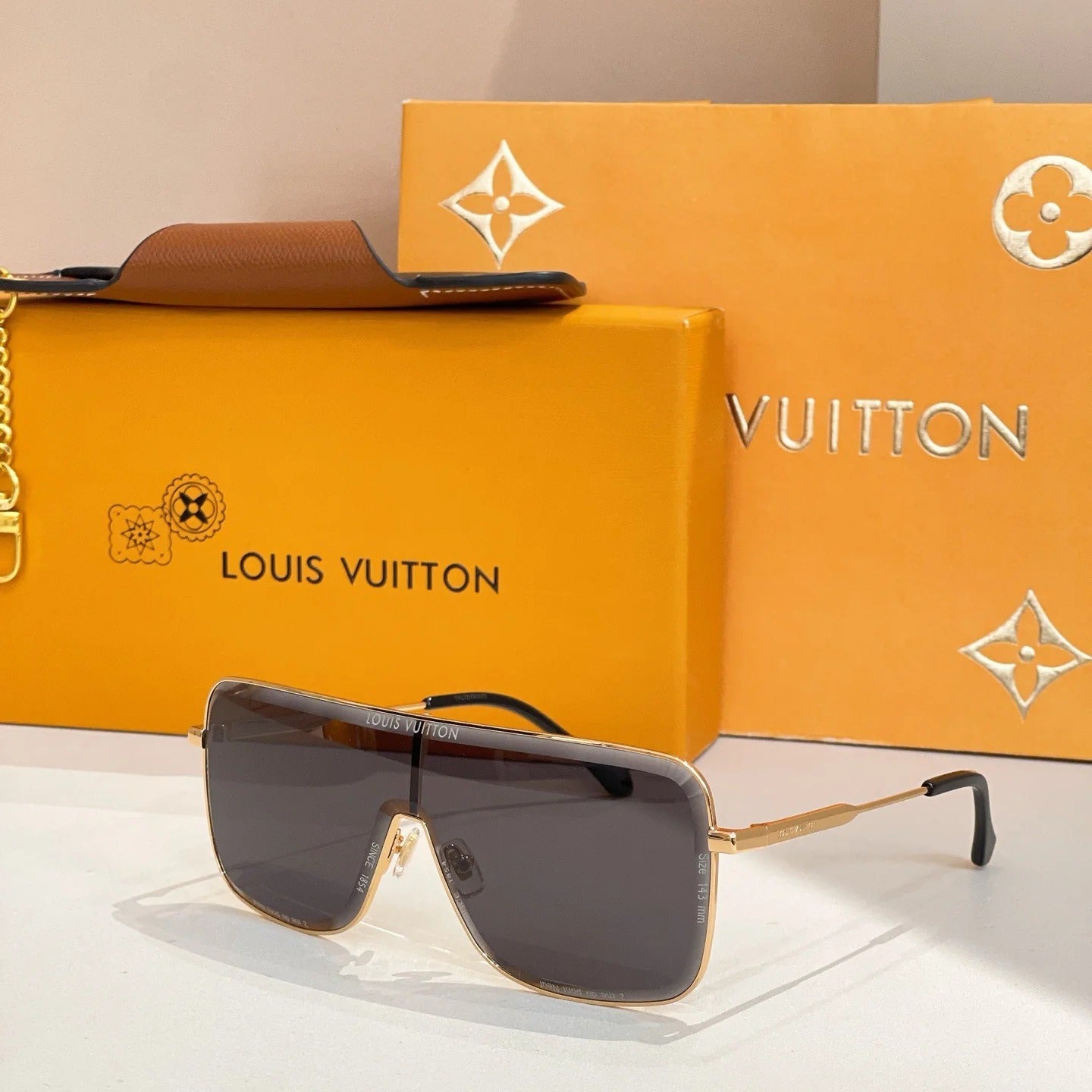 Fashion hot 8 color sunglasses 120801