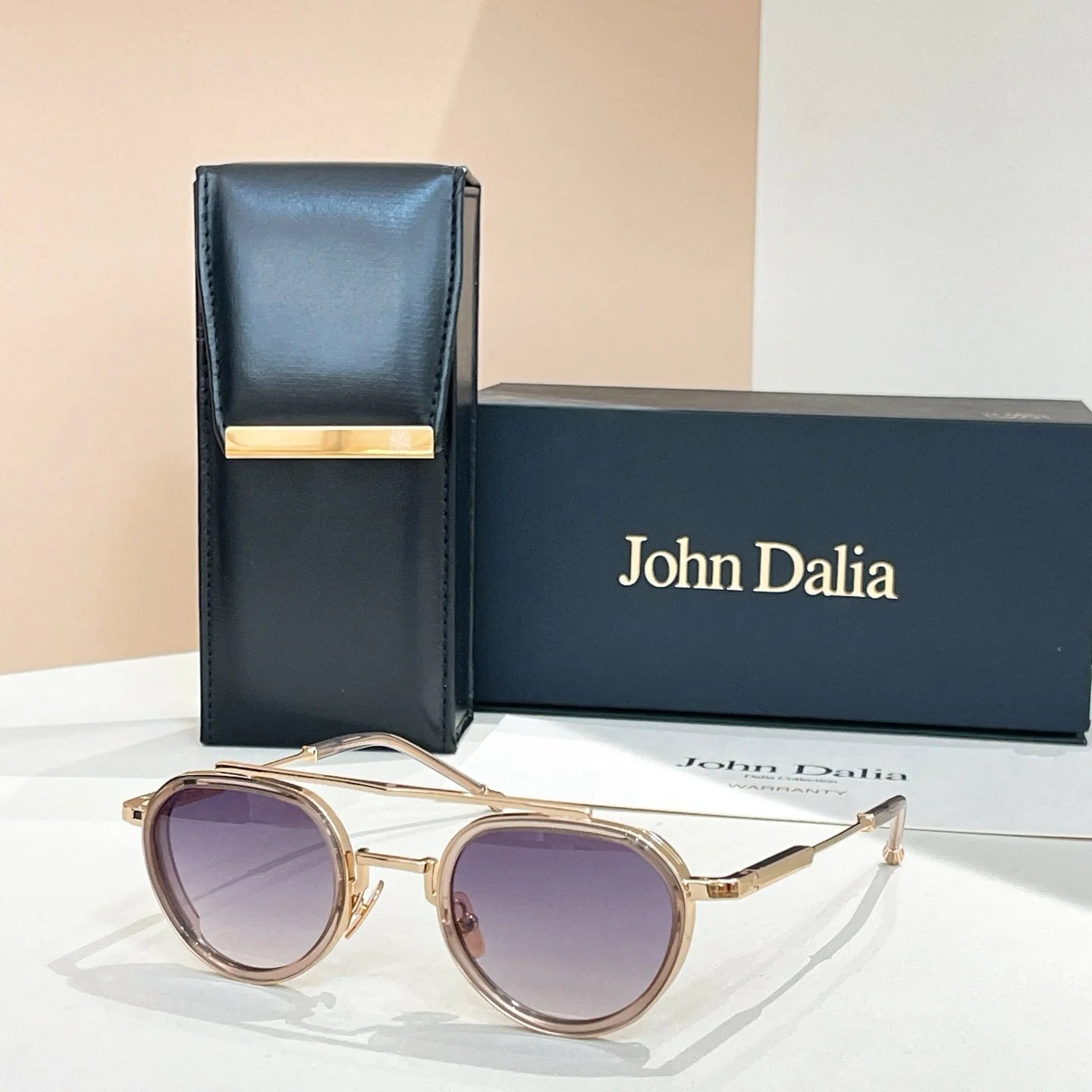 Full frame metal sunglasses