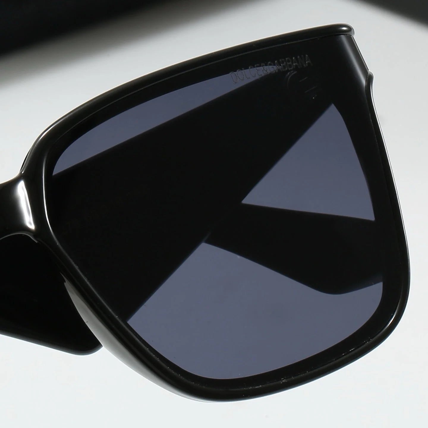 6 colors of fashionable and popular triangle-leg sunglasses  4258