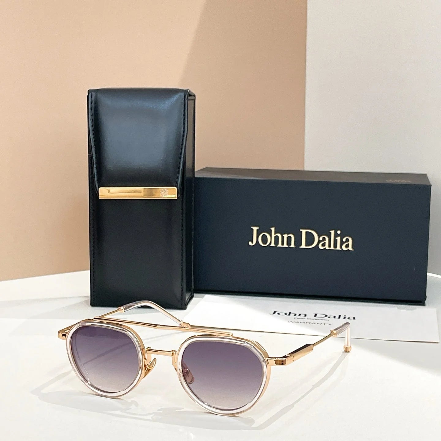 Full frame metal sunglasses