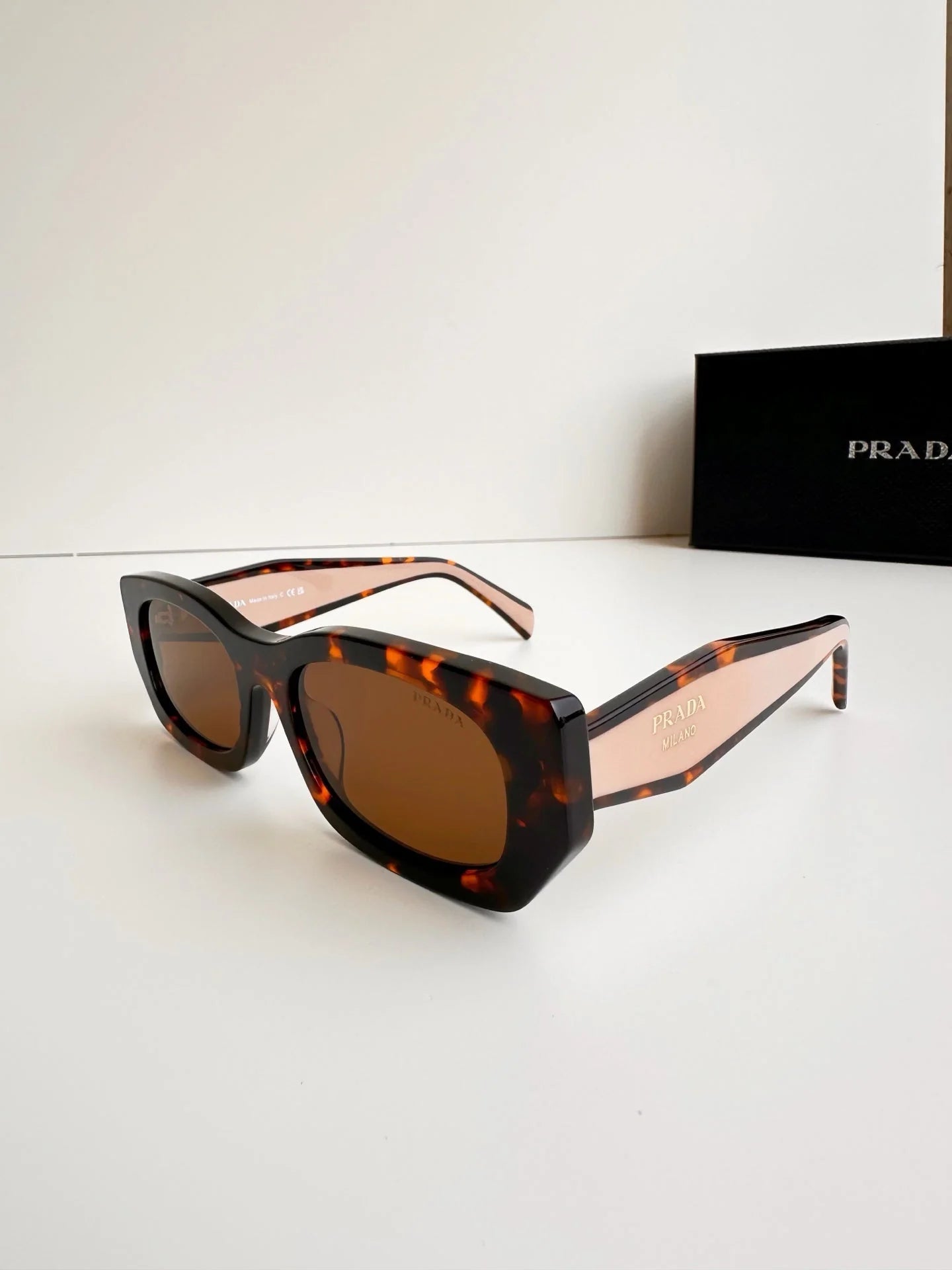 4 colors polygonal square frame sunglasses P00090