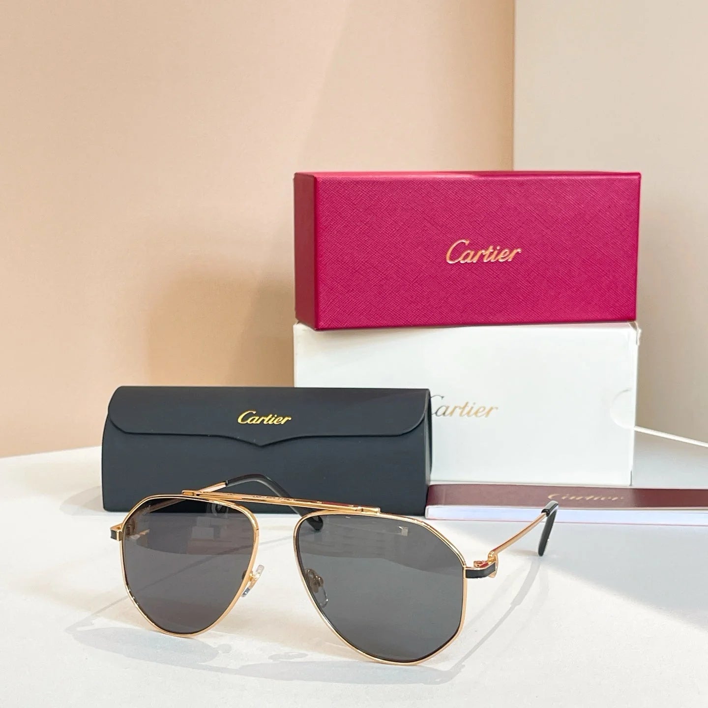 Anti-glare oval sunglasses