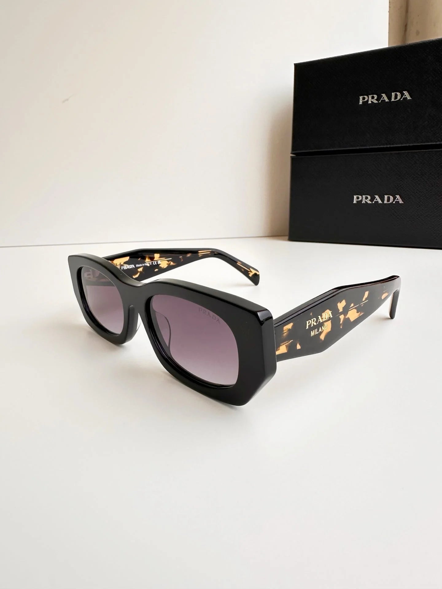 4 colors polygonal square frame sunglasses P00090