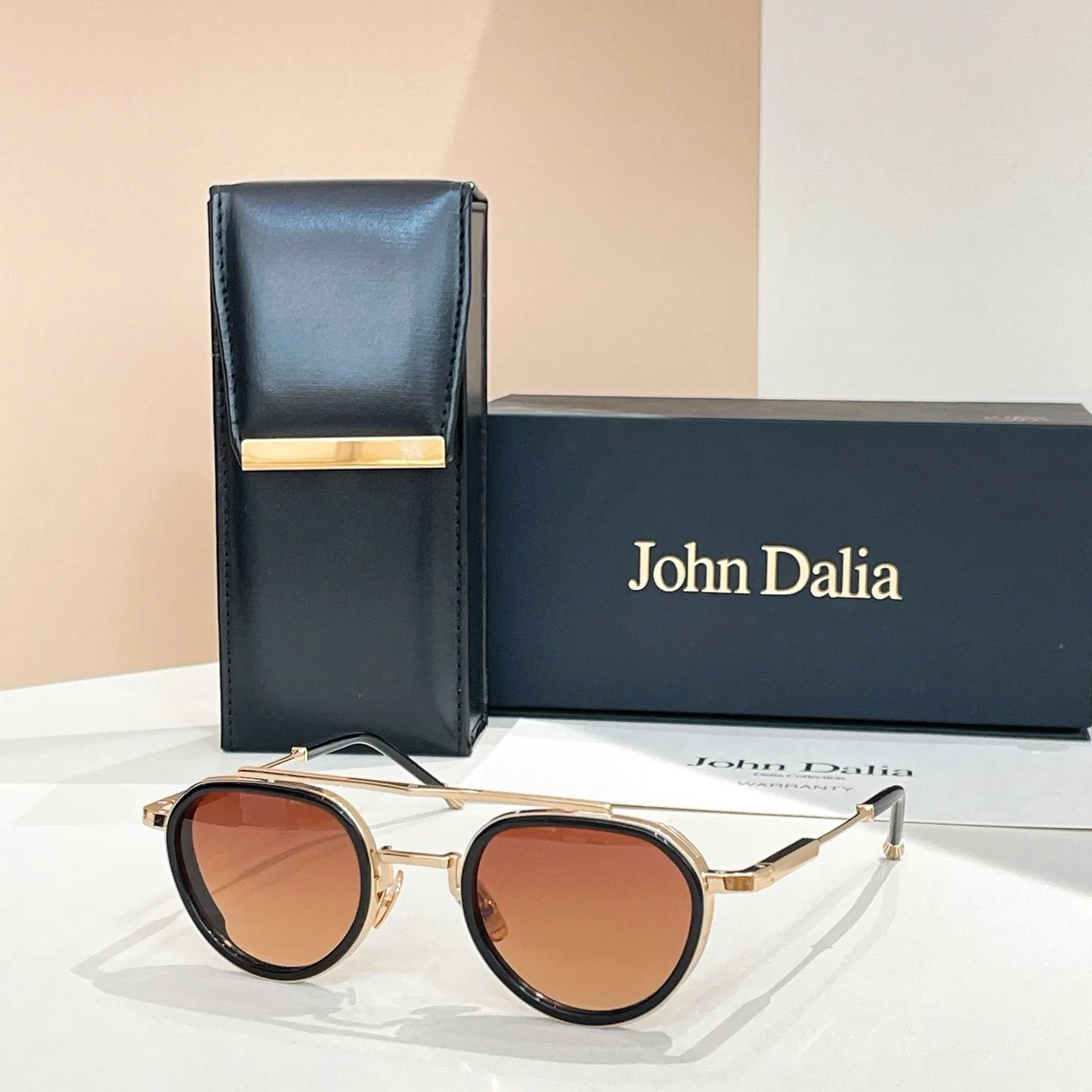 Full frame metal sunglasses