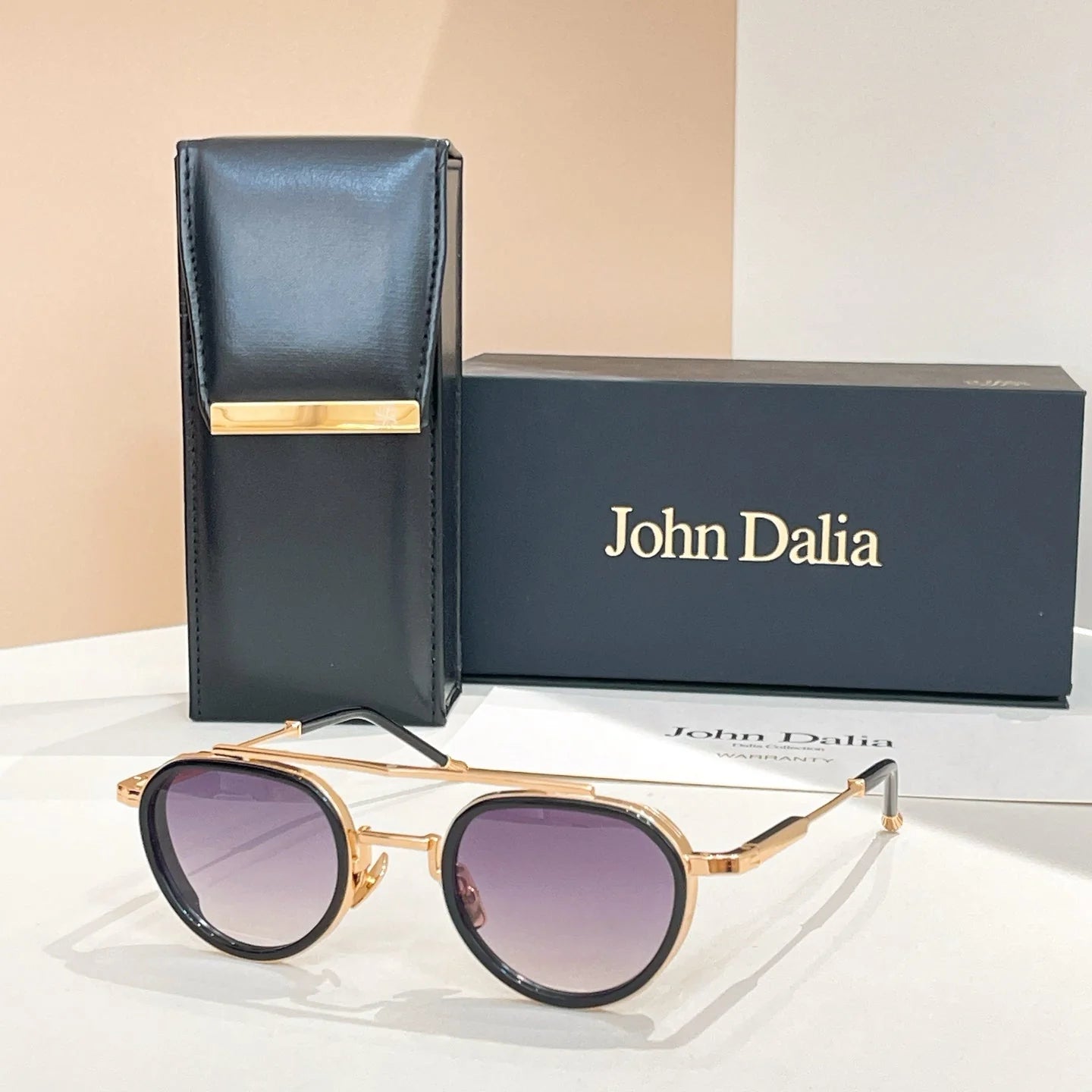 Full frame metal sunglasses